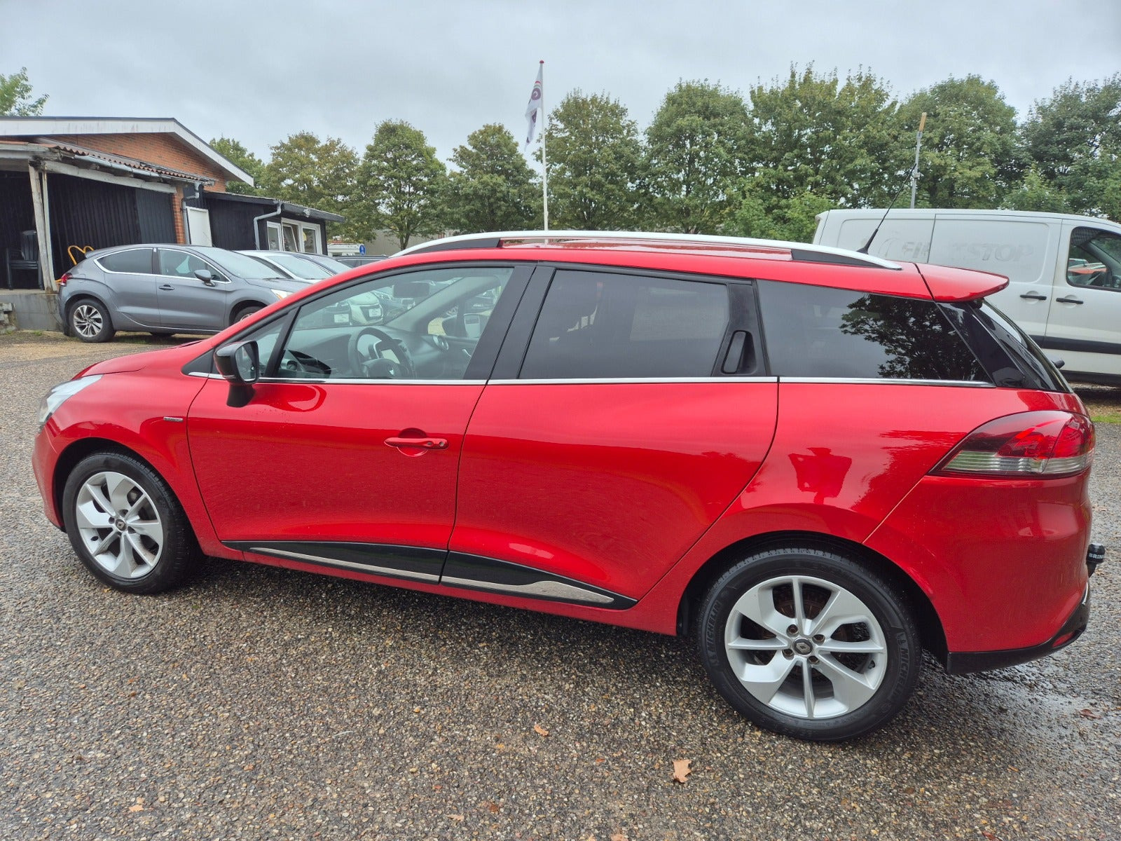 Grøn Renault Clio IV fra 2018