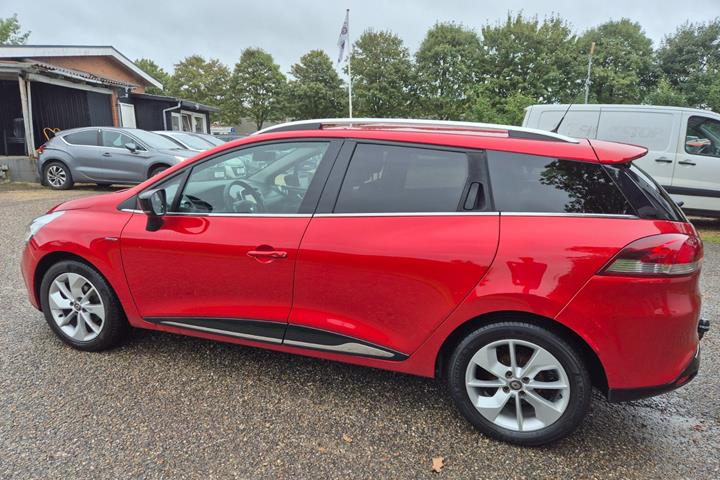 Grøn Renault Clio IV fra 2018