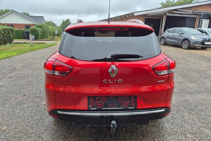 Grøn Renault Clio IV fra 2018