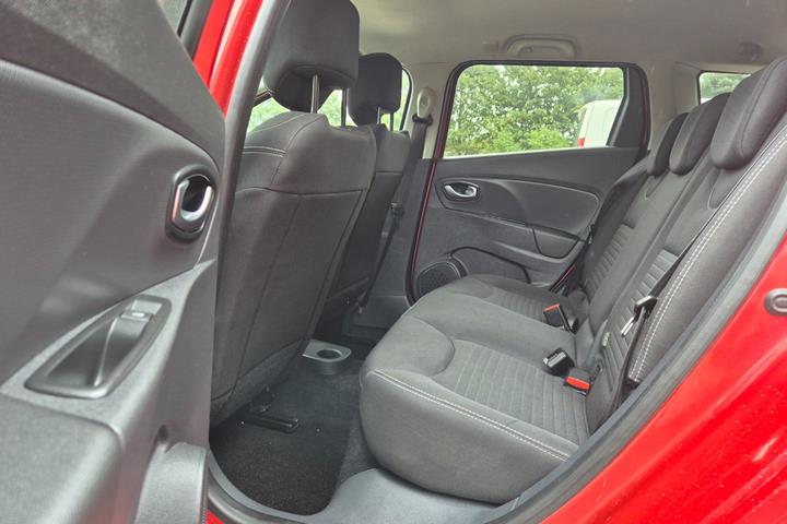 Grøn Renault Clio IV fra 2018