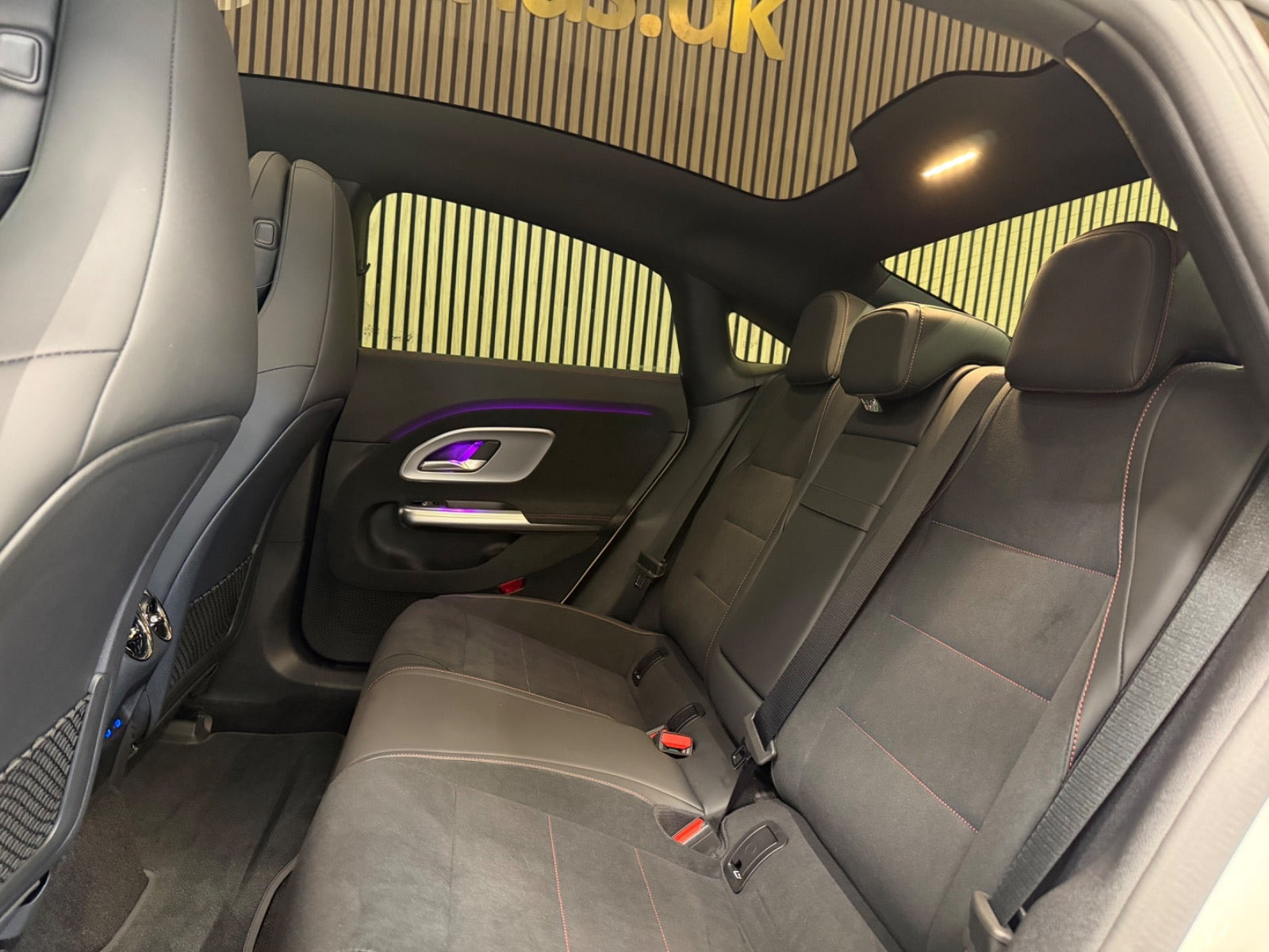 Hvid Mercedes CLA250+ fra 2026