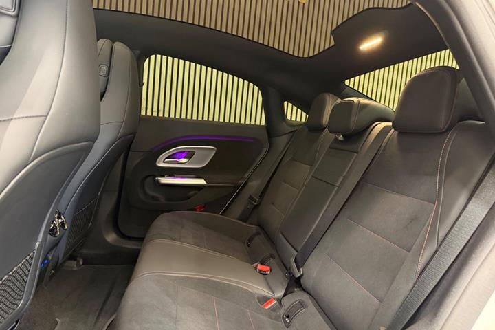 Hvid Mercedes CLA250+ fra 2026