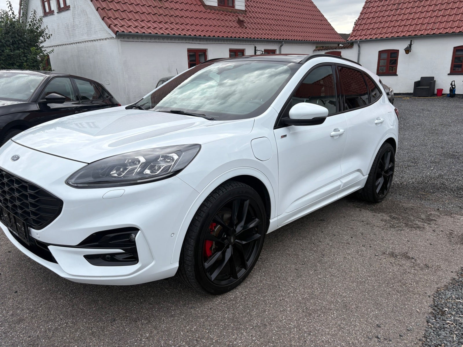 Ford Kuga 2,5 PHEV ST-Line X CVT