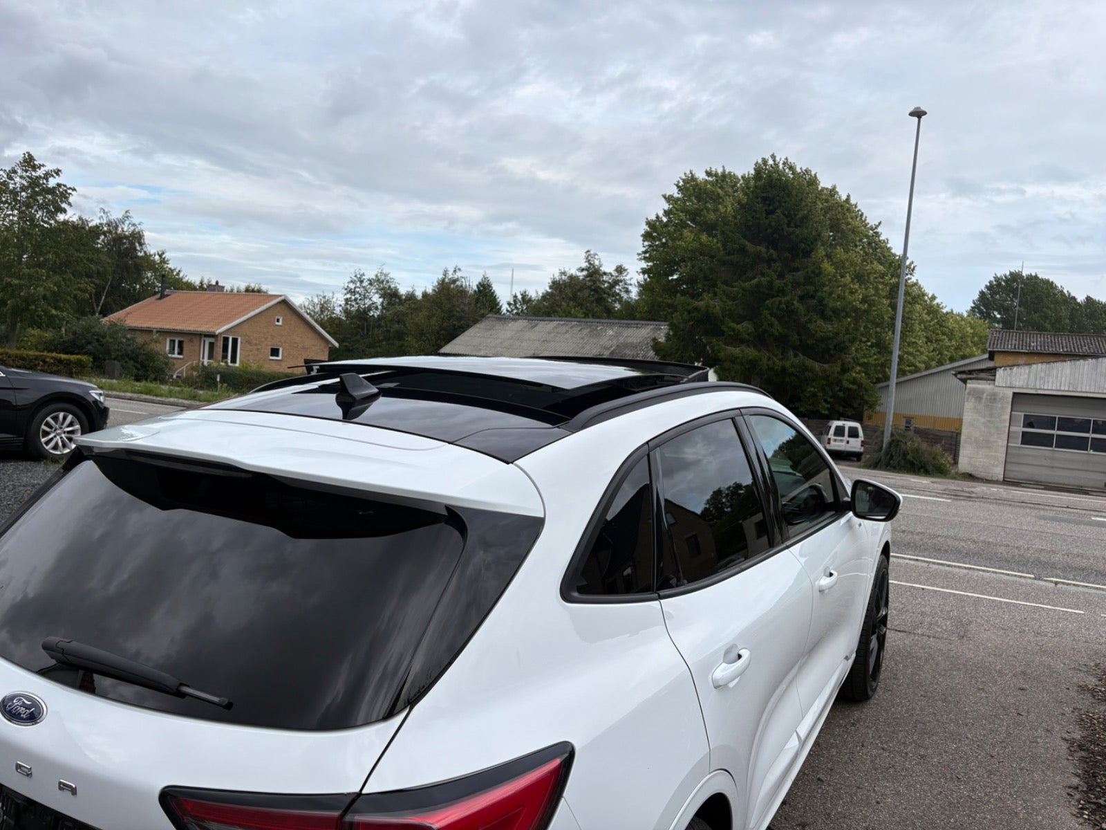 Hvid Ford Kuga fra 2020