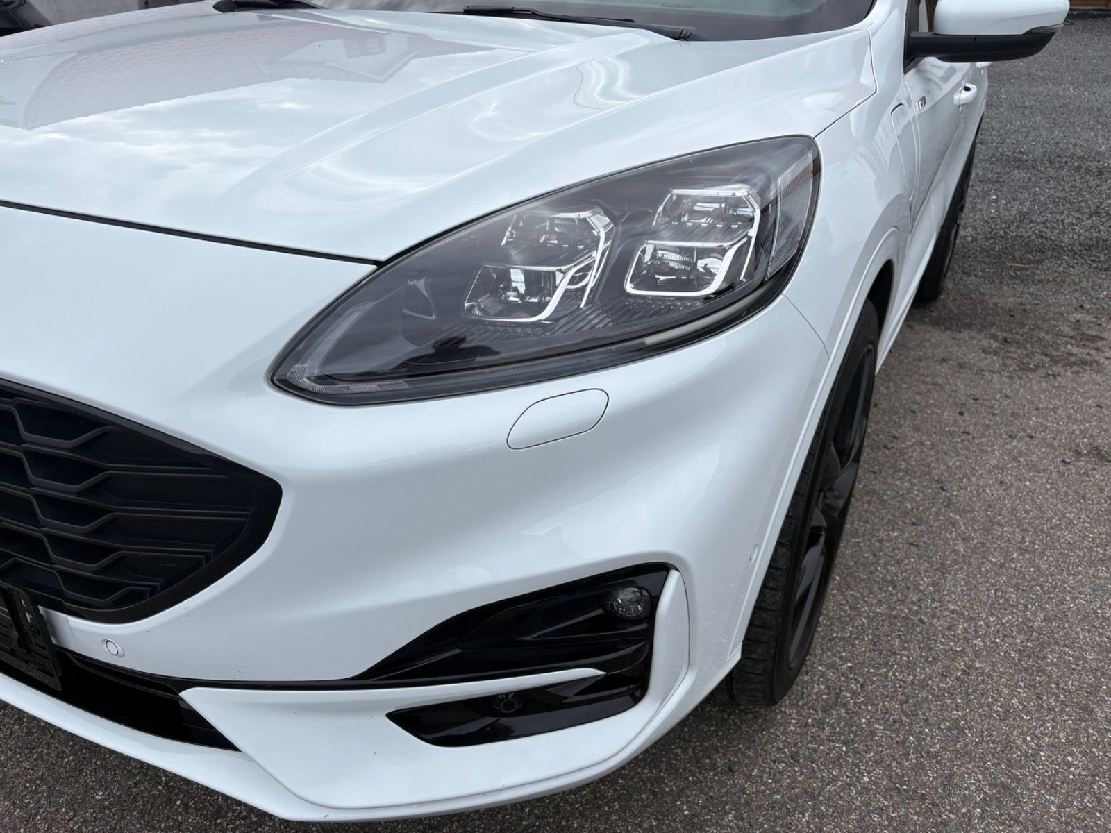 Hvid Ford Kuga fra 2020