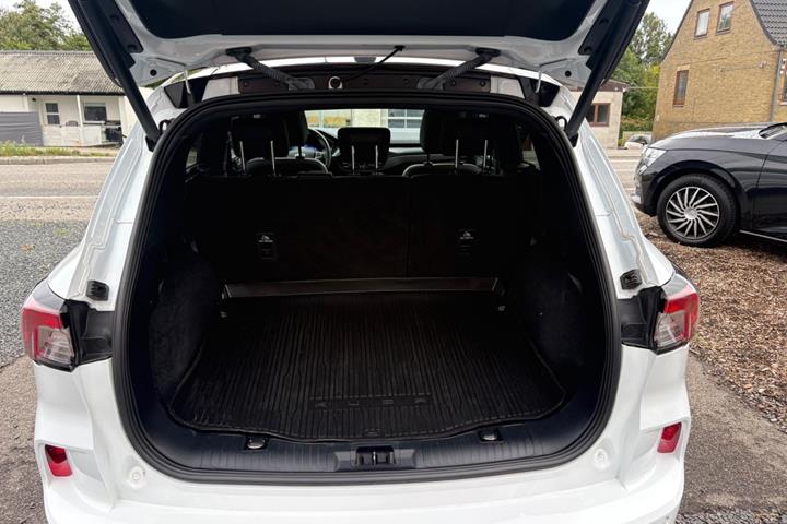 Hvid Ford Kuga fra 2020