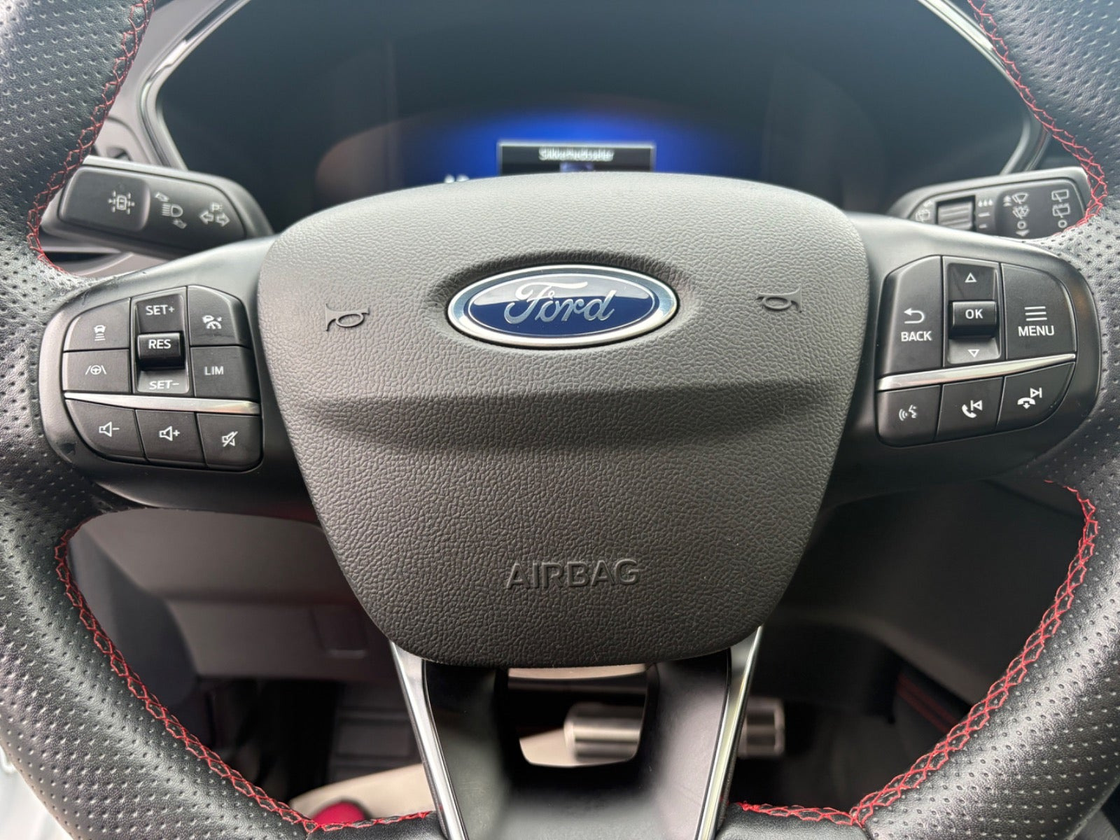 Hvid Ford Kuga fra 2020