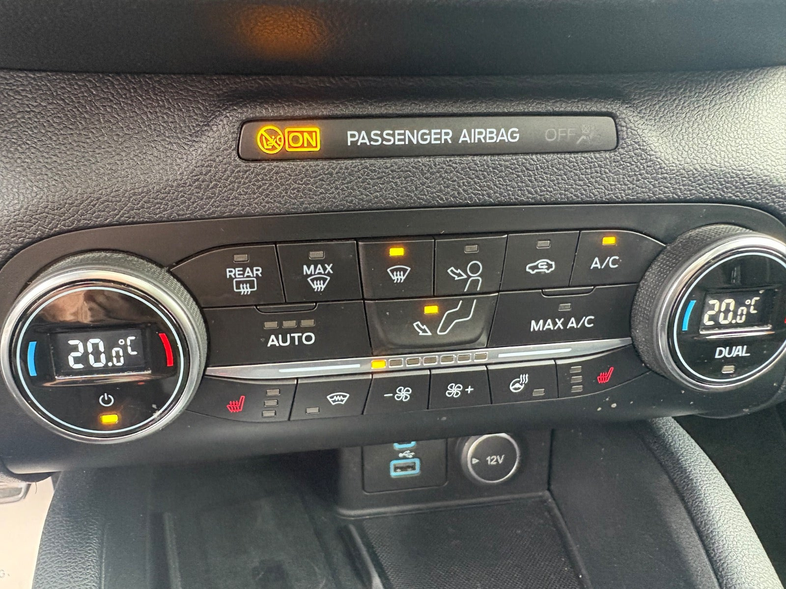 Hvid Ford Kuga fra 2020