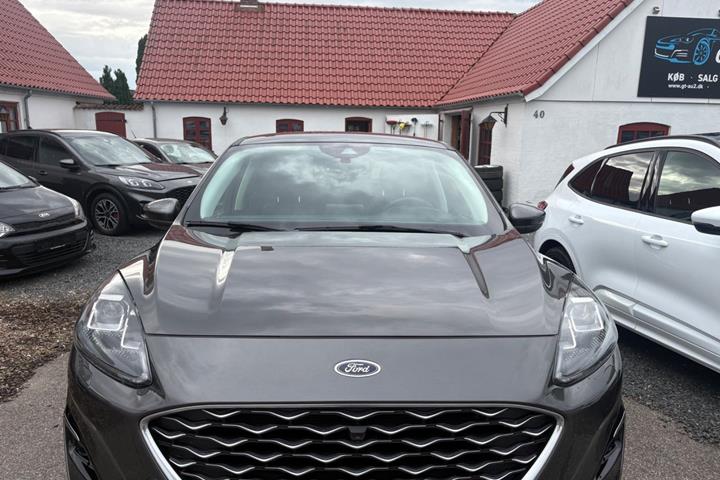 Grå Ford Kuga fra 2020