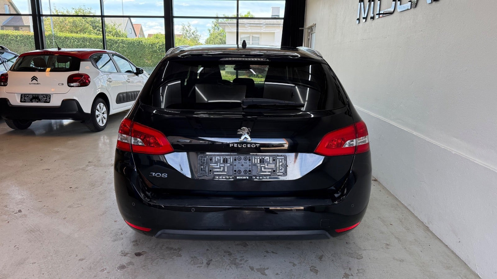 Sort Peugeot 308 fra 2017