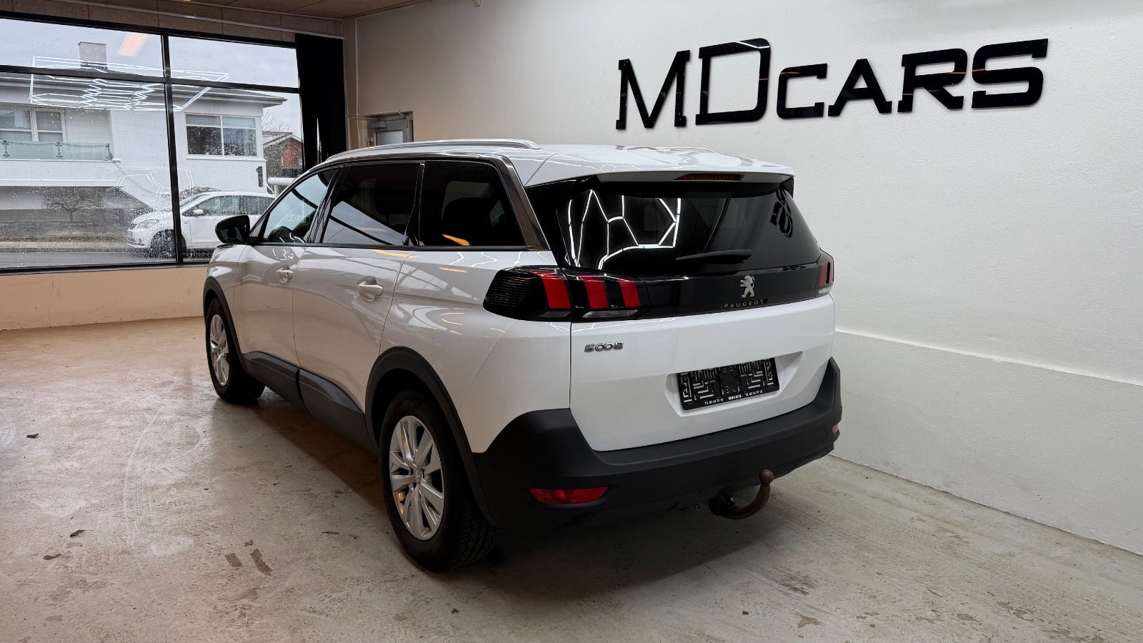 Hvid Peugeot 5008 fra 2018