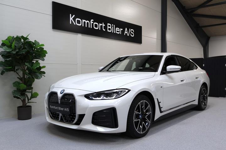 Hvid BMW i4 fra 2022