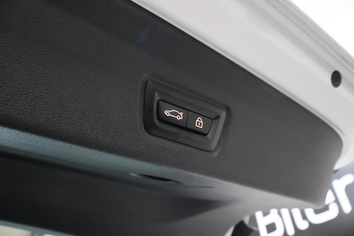 Hvid BMW i4 fra 2022
