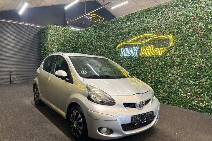 undefined Toyota Aygo fra 2010 set udefra