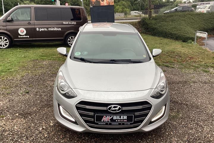 Grøn Hyundai i30 fra 2016