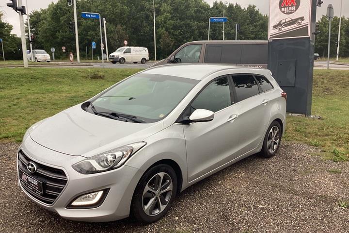Grøn Hyundai i30 fra 2016