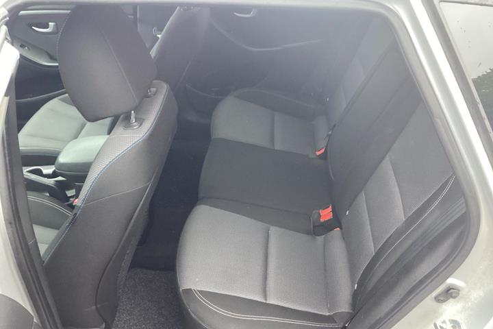 Grøn Hyundai i30 fra 2016