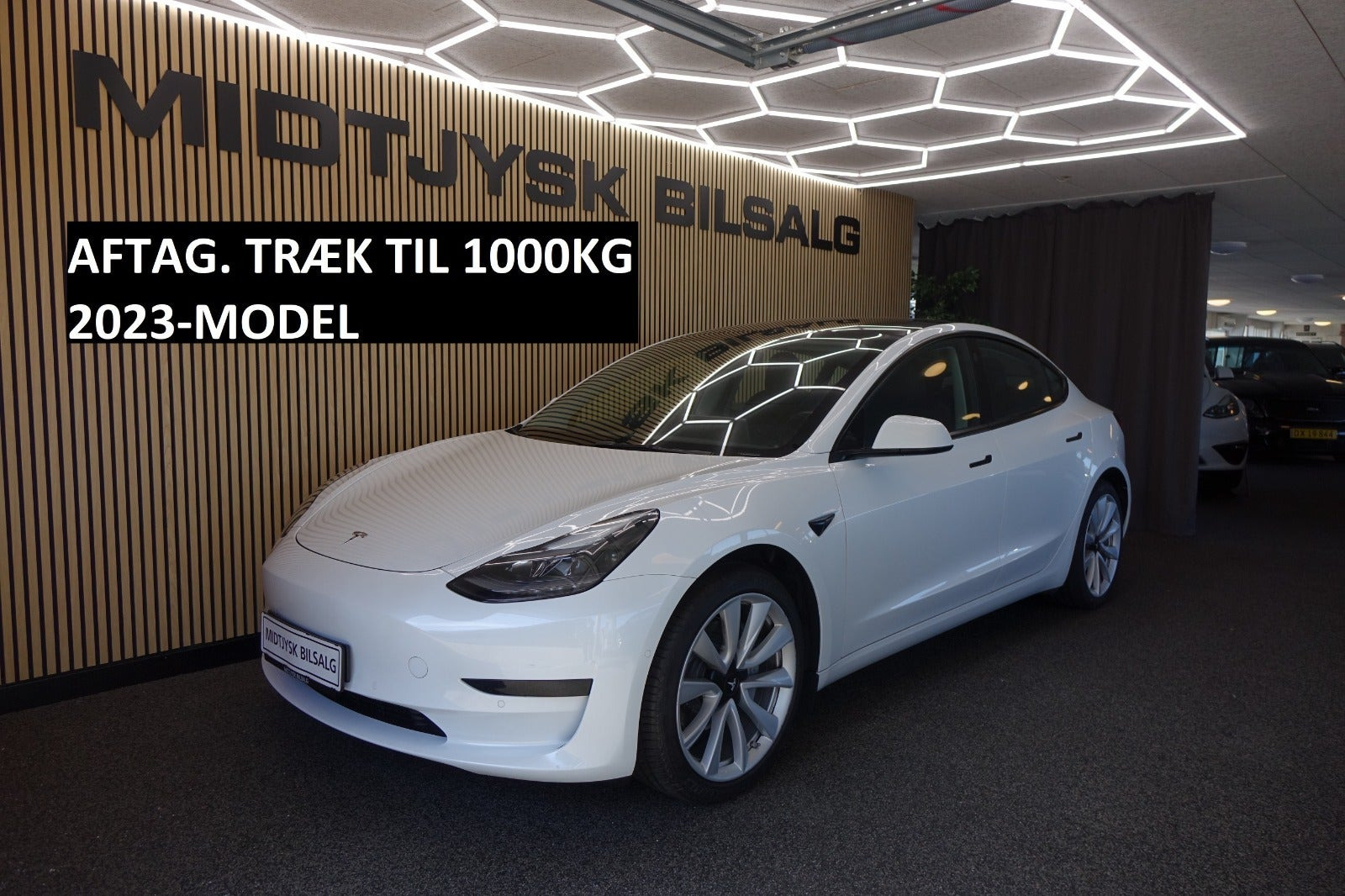 Tesla Model 3 RWD