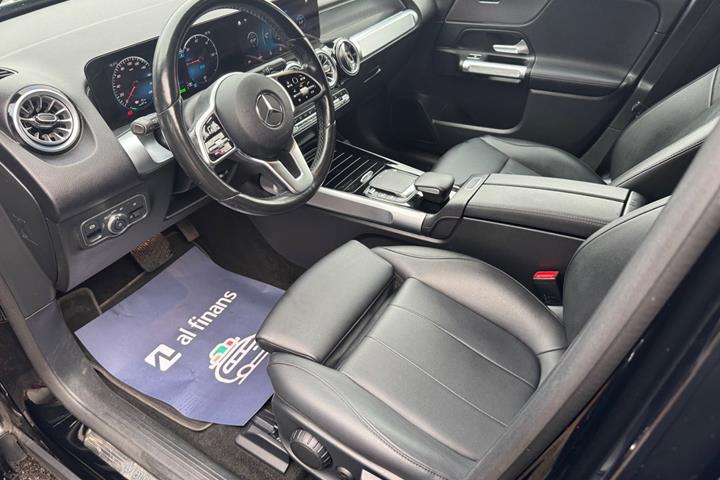 Sort Mercedes EQB250+ fra 2022