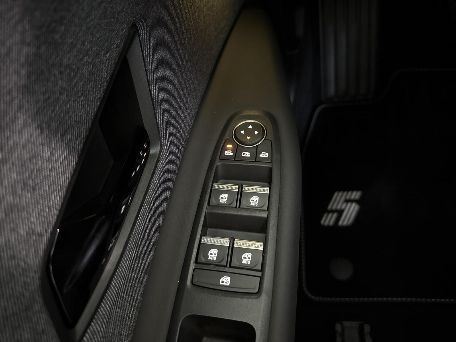 Hvid Renault 5 E-Tech fra 2025