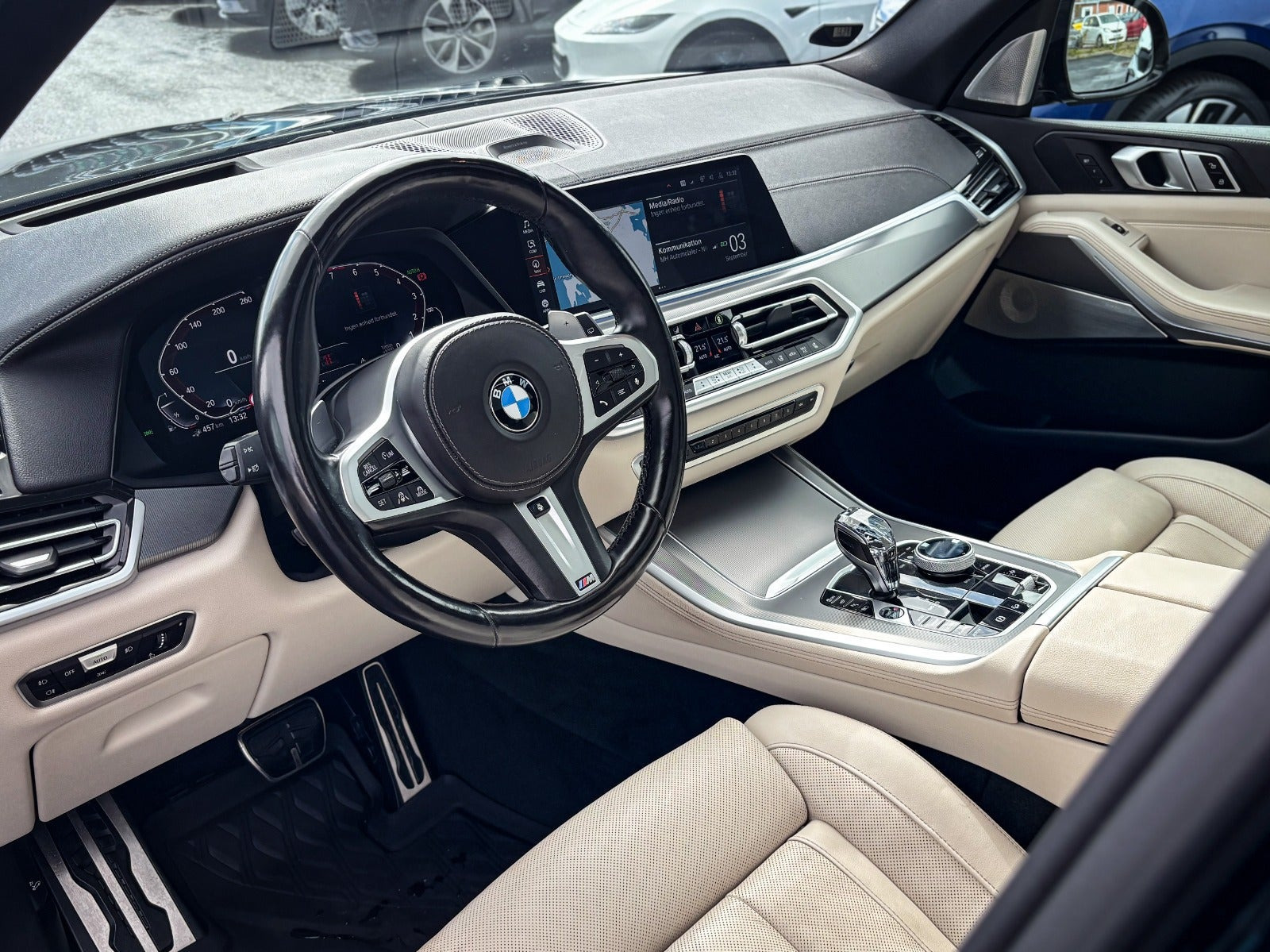 Sort BMW X5 fra 2021