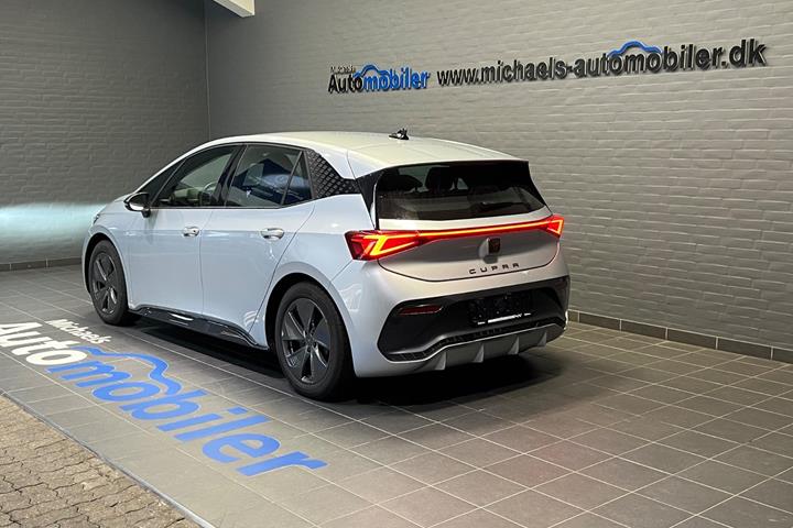 Sølv Cupra Born fra 2022