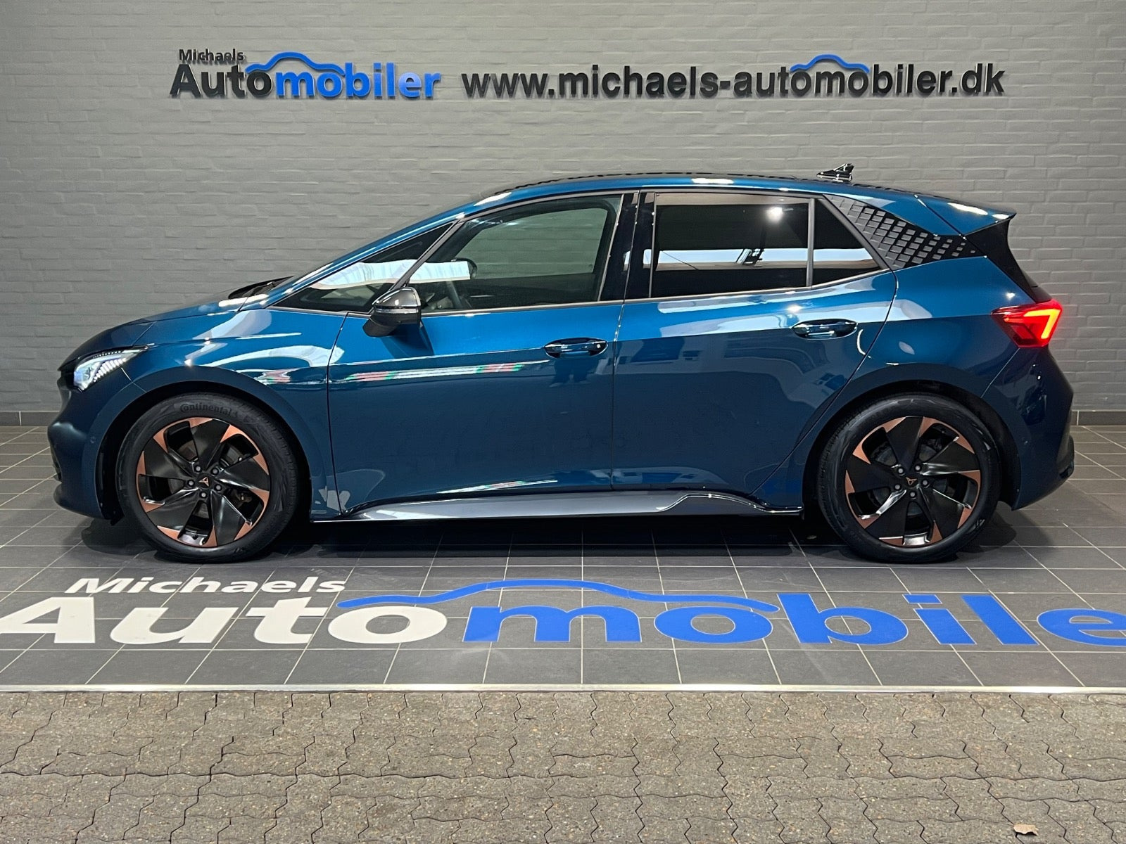 Blå Cupra Born fra 2024