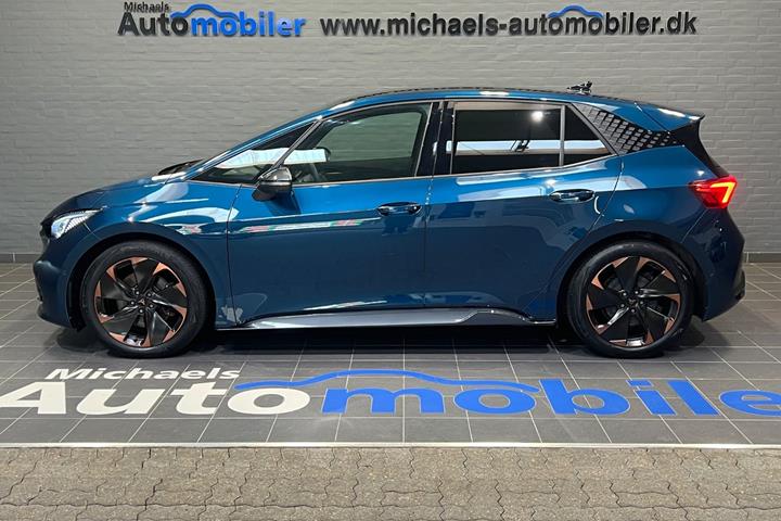 Blå Cupra Born fra 2024