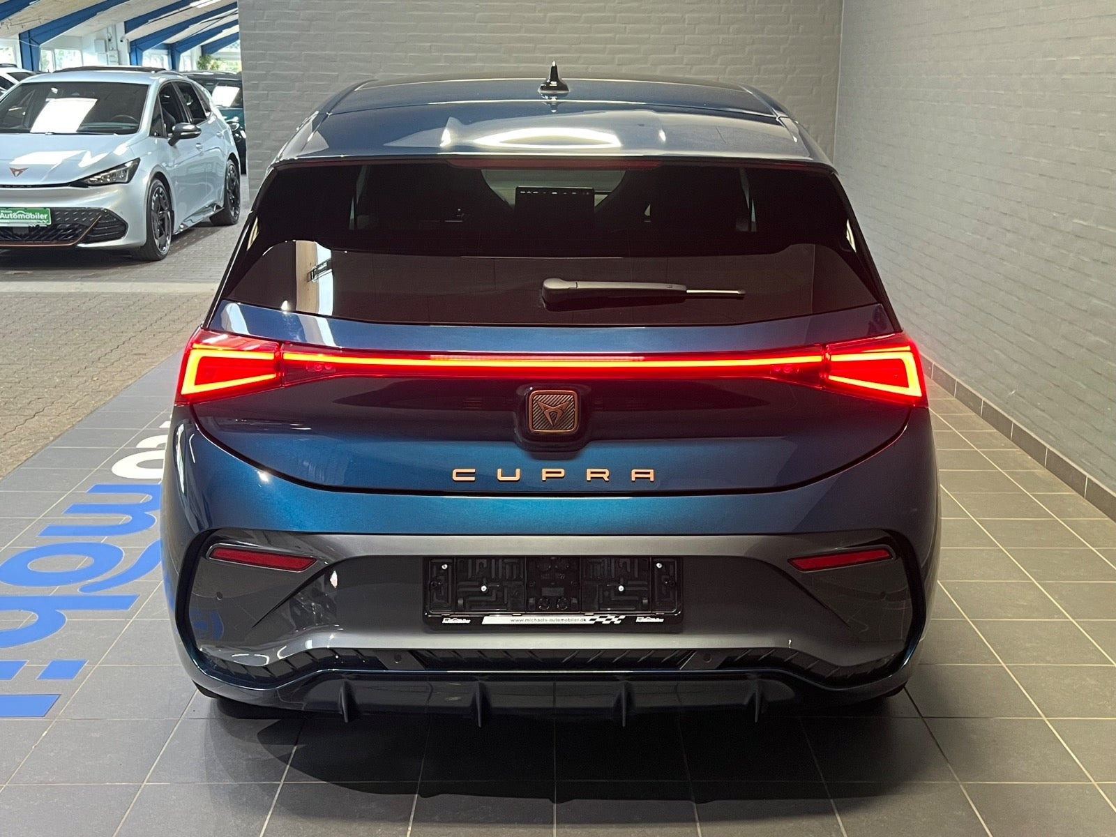 Blå Cupra Born fra 2024