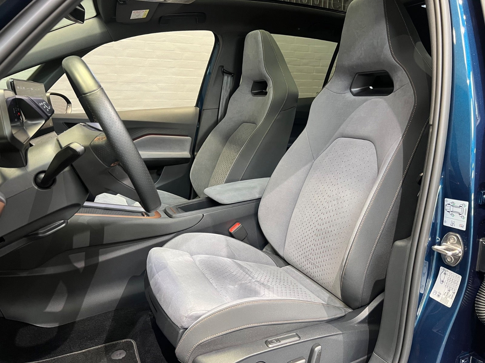 Blå Cupra Born fra 2024