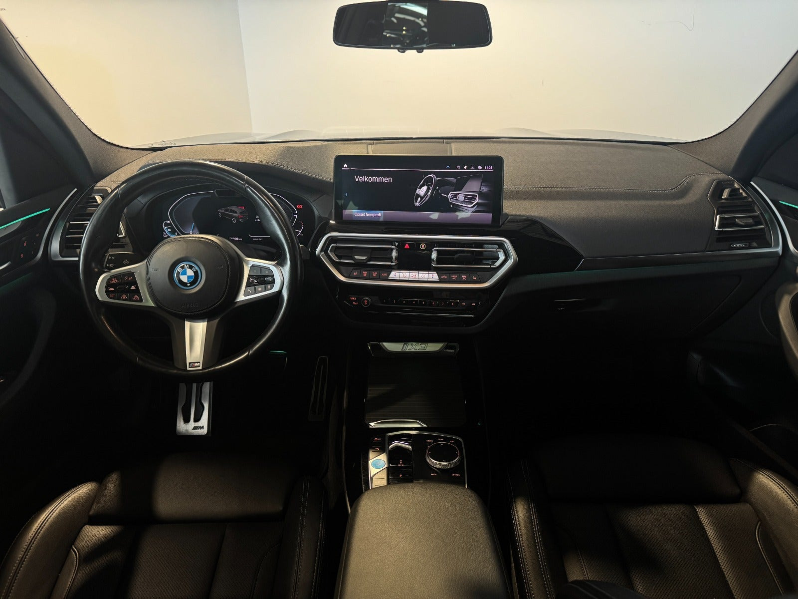 Sort BMW iX3 fra 2023