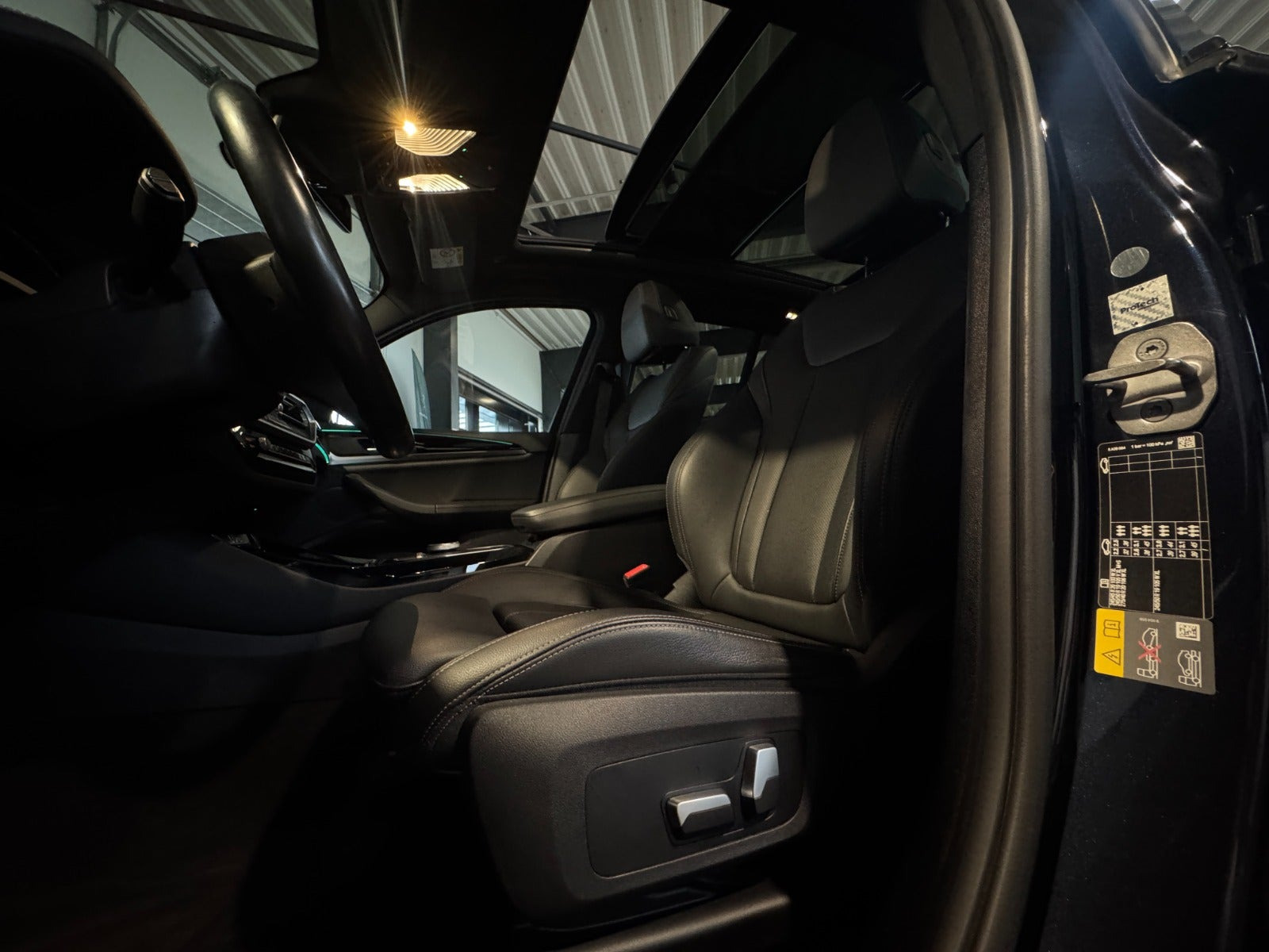 Sort BMW iX3 fra 2023