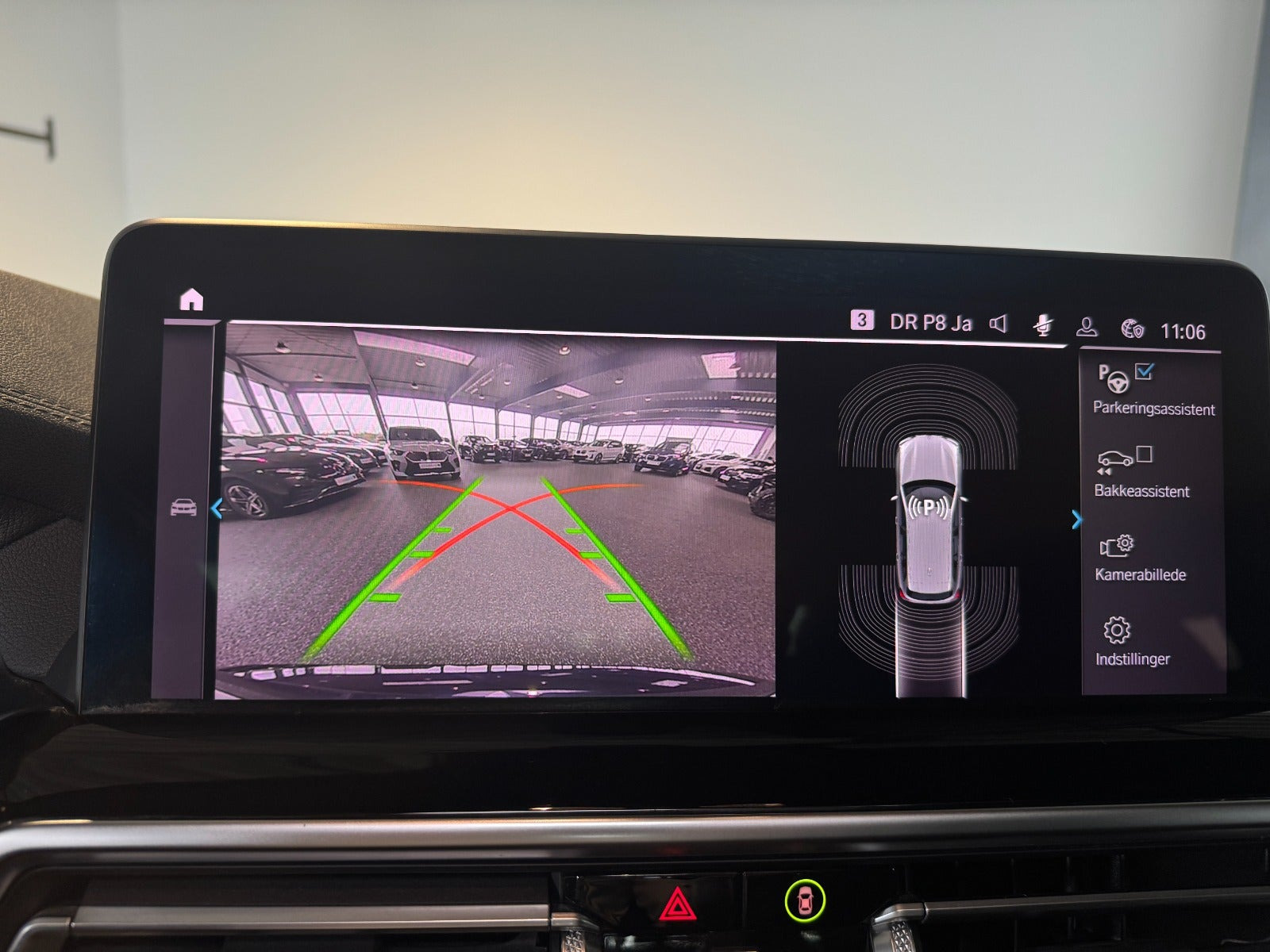 Sort BMW iX3 fra 2023