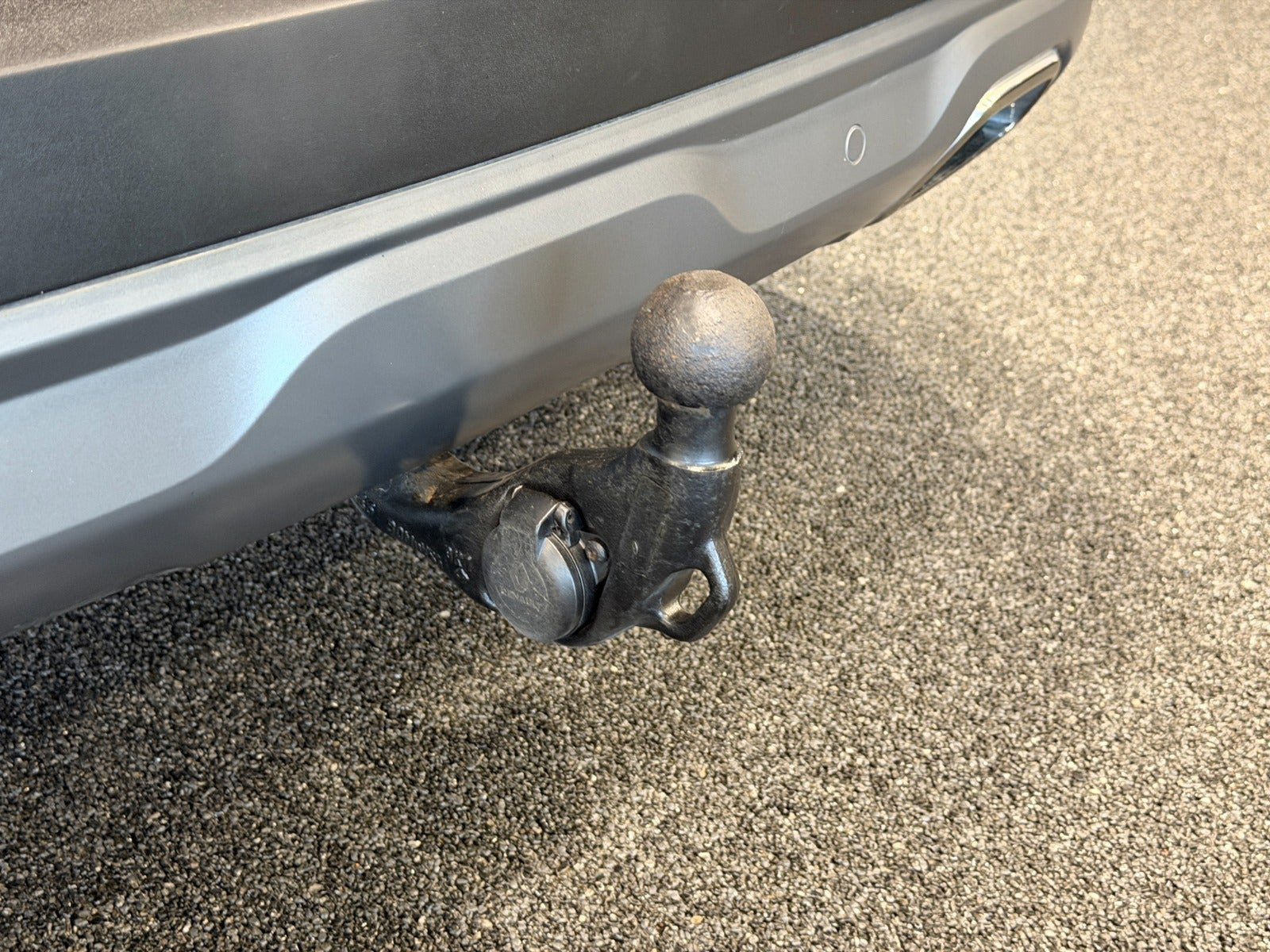 Grå Renault Captur fra 2021