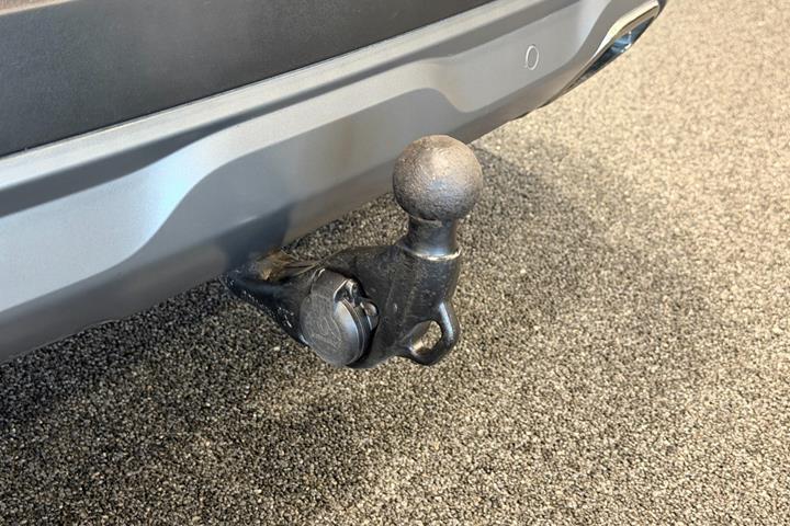 Grå Renault Captur fra 2021