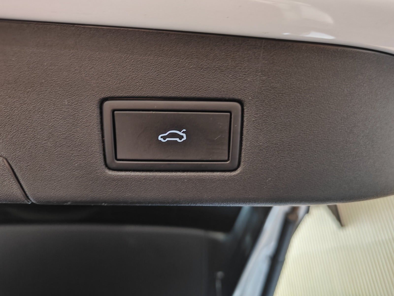 Hvid VW ID.4 fra 2023