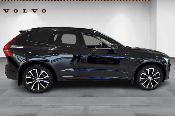 Sort Volvo XC60 fra 2023