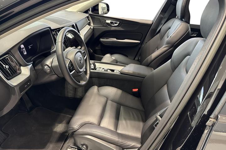 Sort Volvo XC60 fra 2023