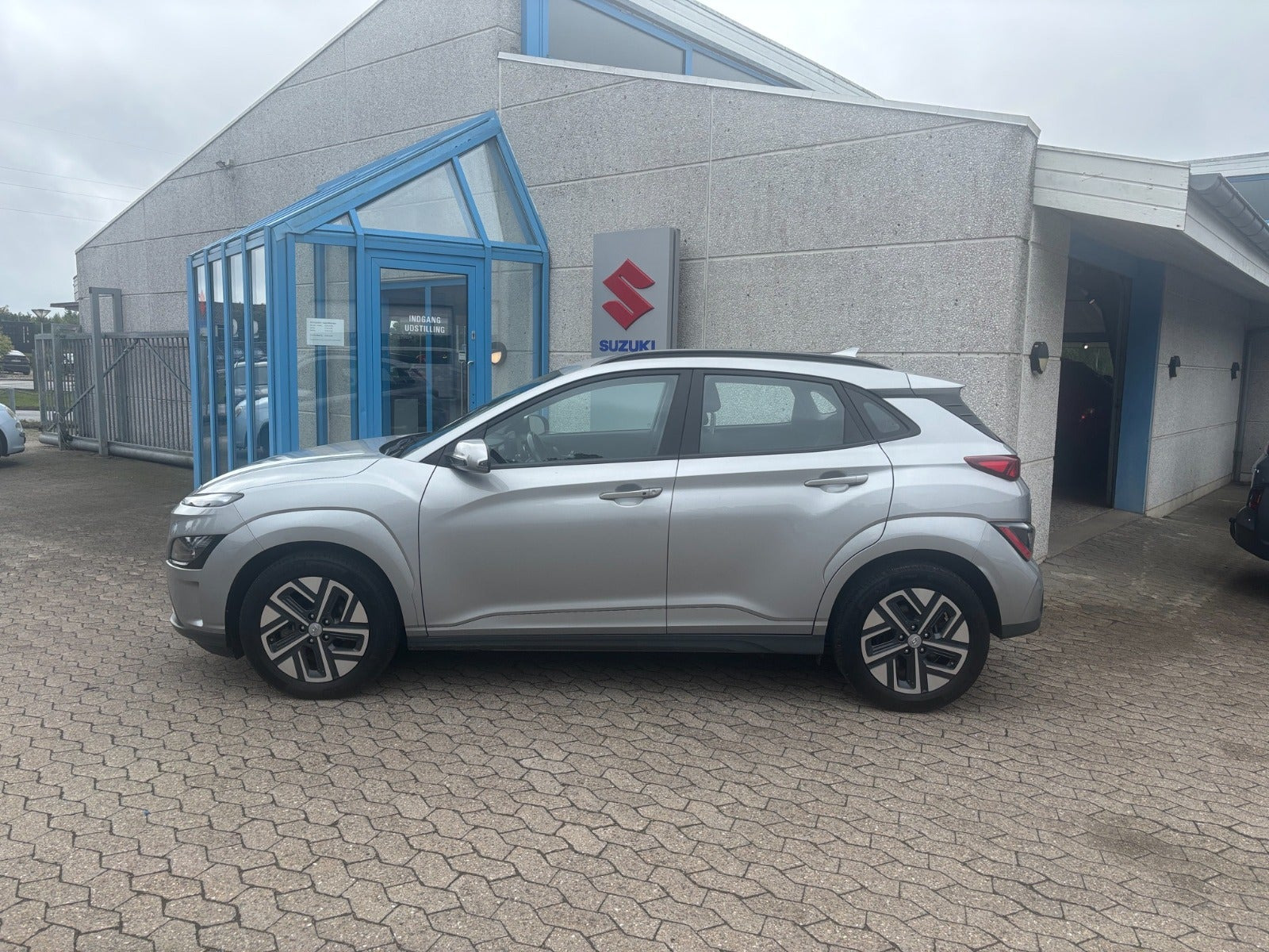 Sølv Hyundai Kona fra 2022