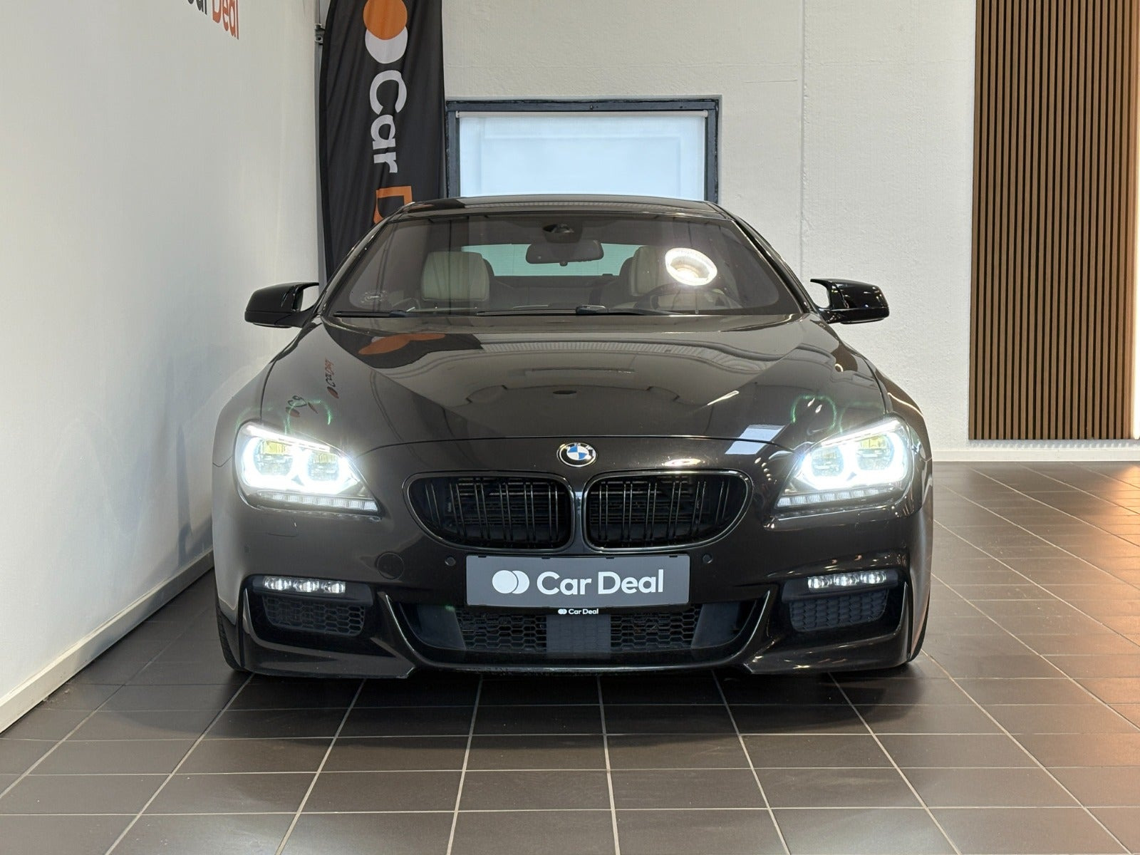 Sort BMW 650i fra 2014