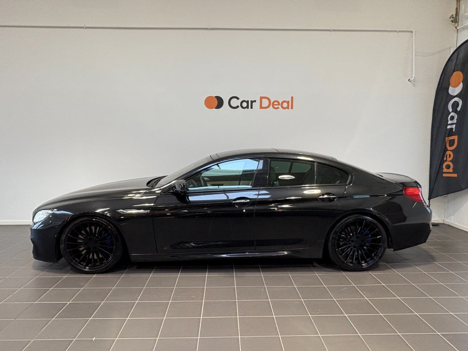 Sort BMW 650i fra 2014
