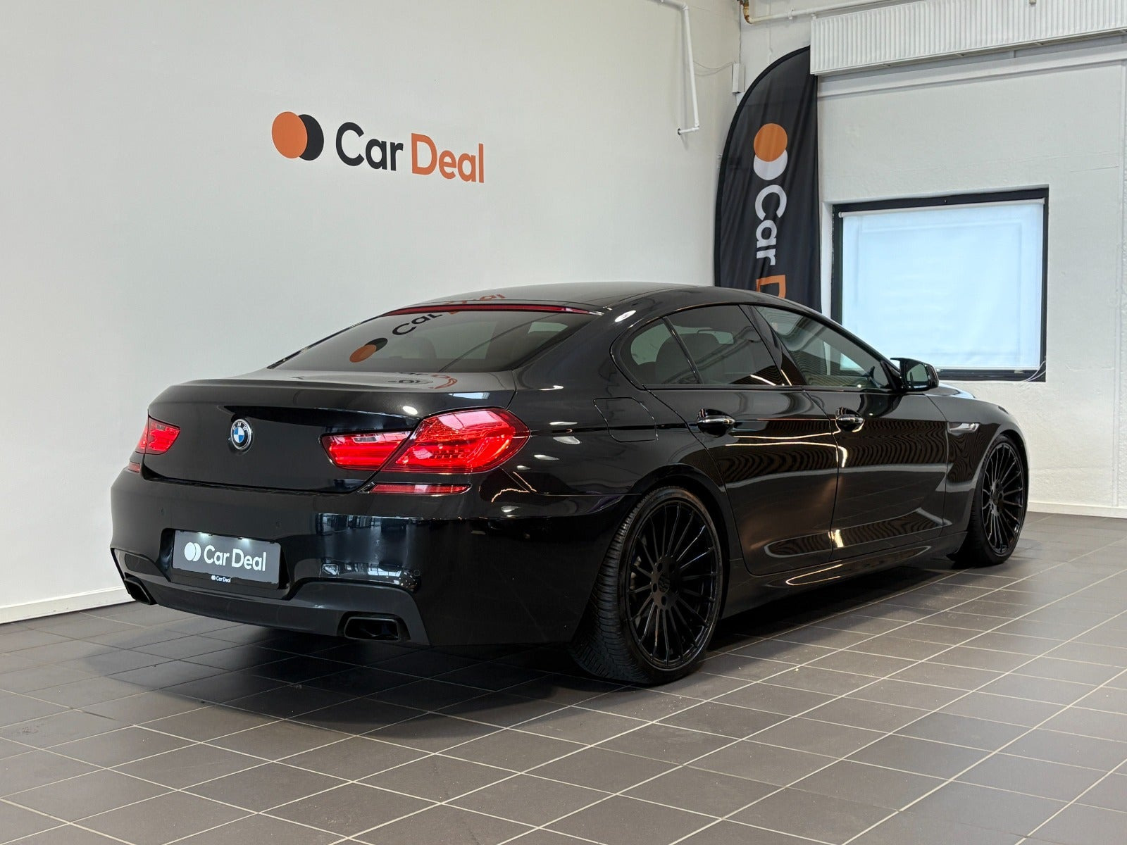 Sort BMW 650i fra 2014