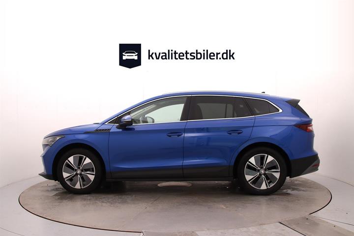 Blå Skoda Enyaq fra 2022