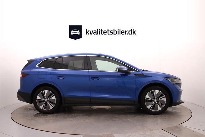 Blå Skoda Enyaq fra 2022