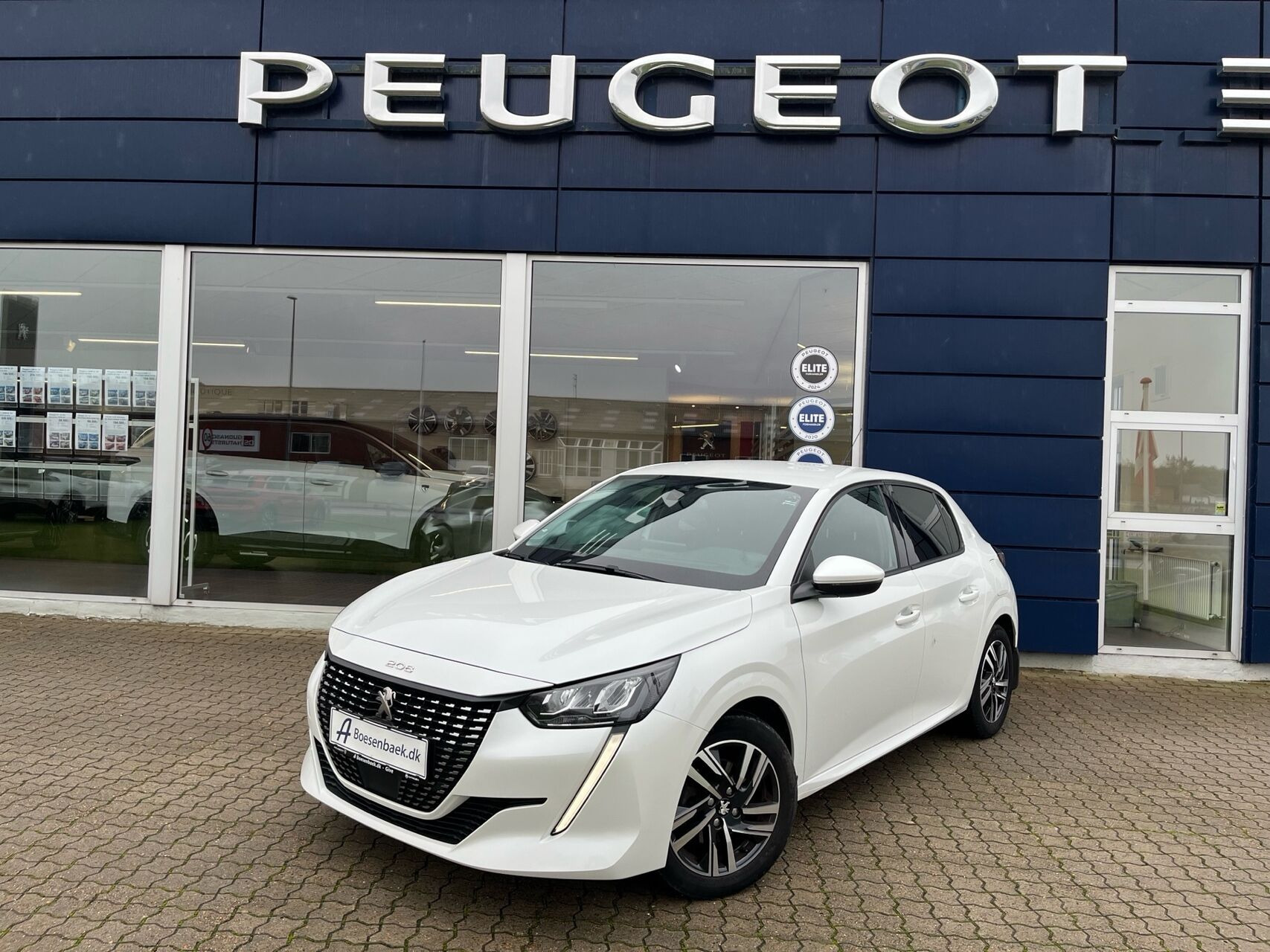Peugeot 208 1,2 PureTech Platin Sport 100HK 5d 6g