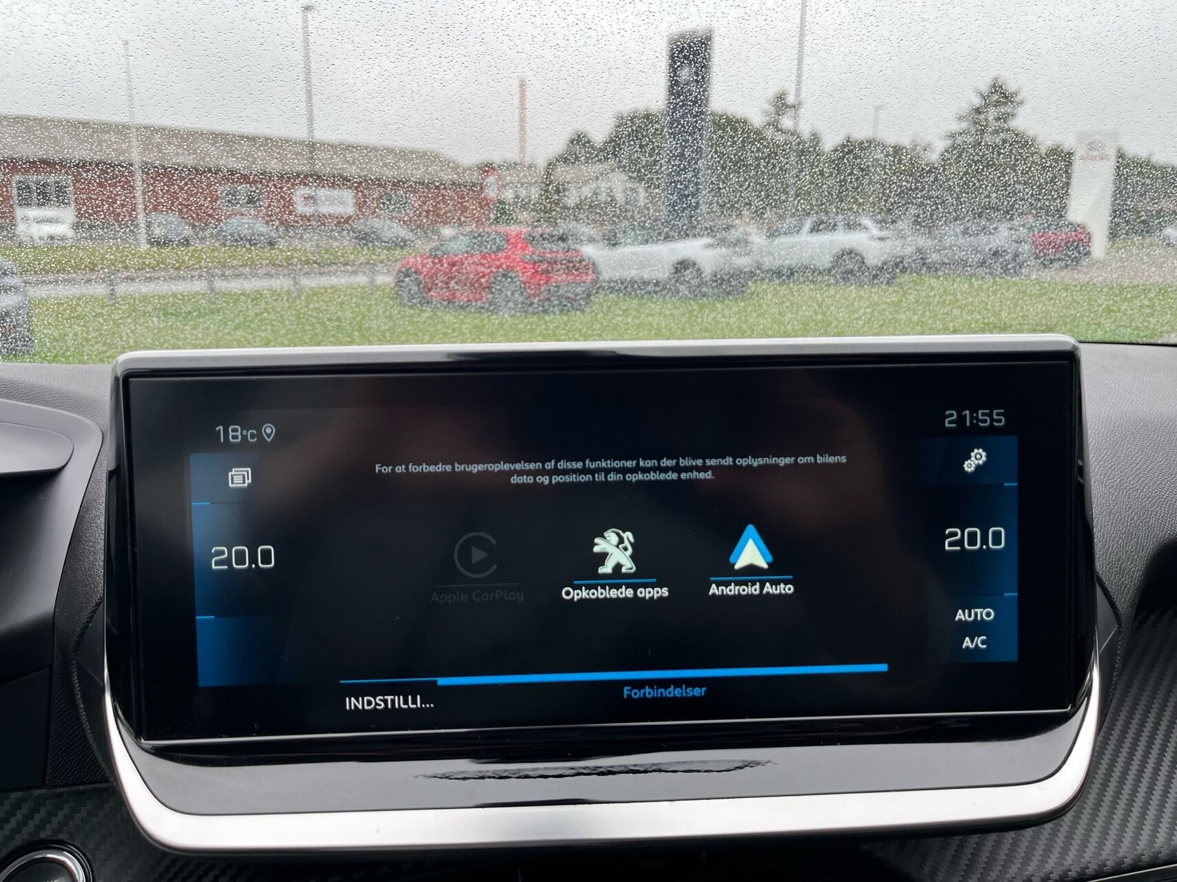Hvid Peugeot 208 fra 2022