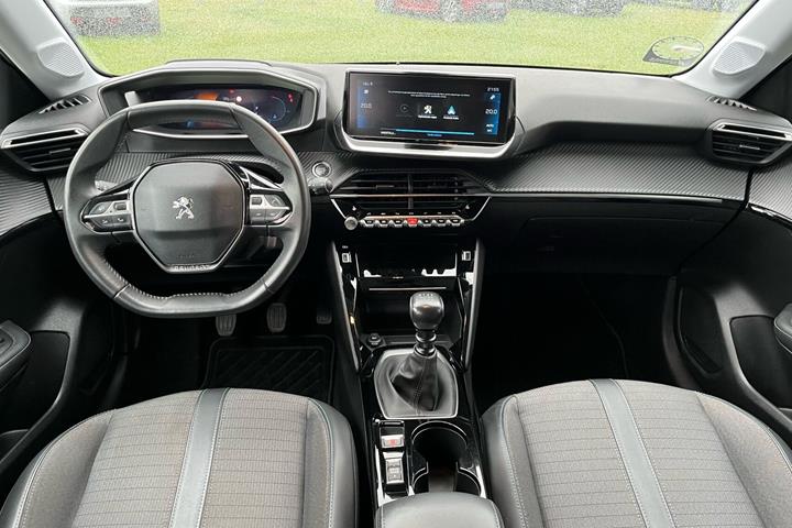 Hvid Peugeot 208 fra 2022