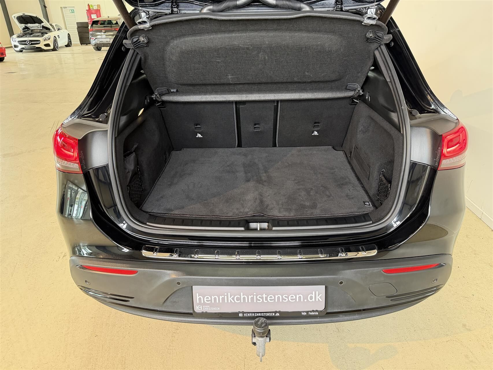 Sort Mercedes EQA250+ fra 2021