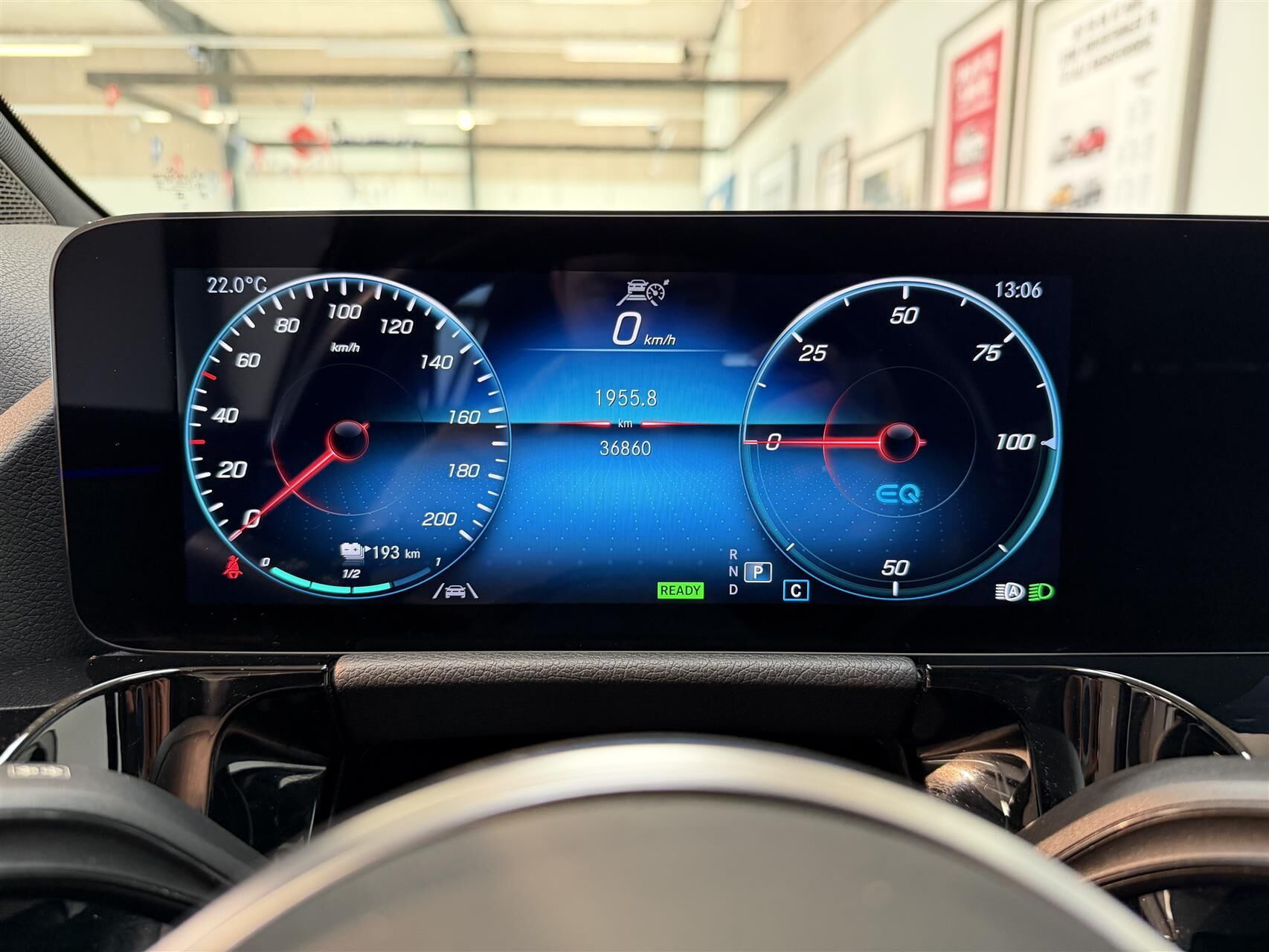 Sort Mercedes EQA250+ fra 2021
