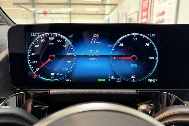 Sort Mercedes EQA250+ fra 2021